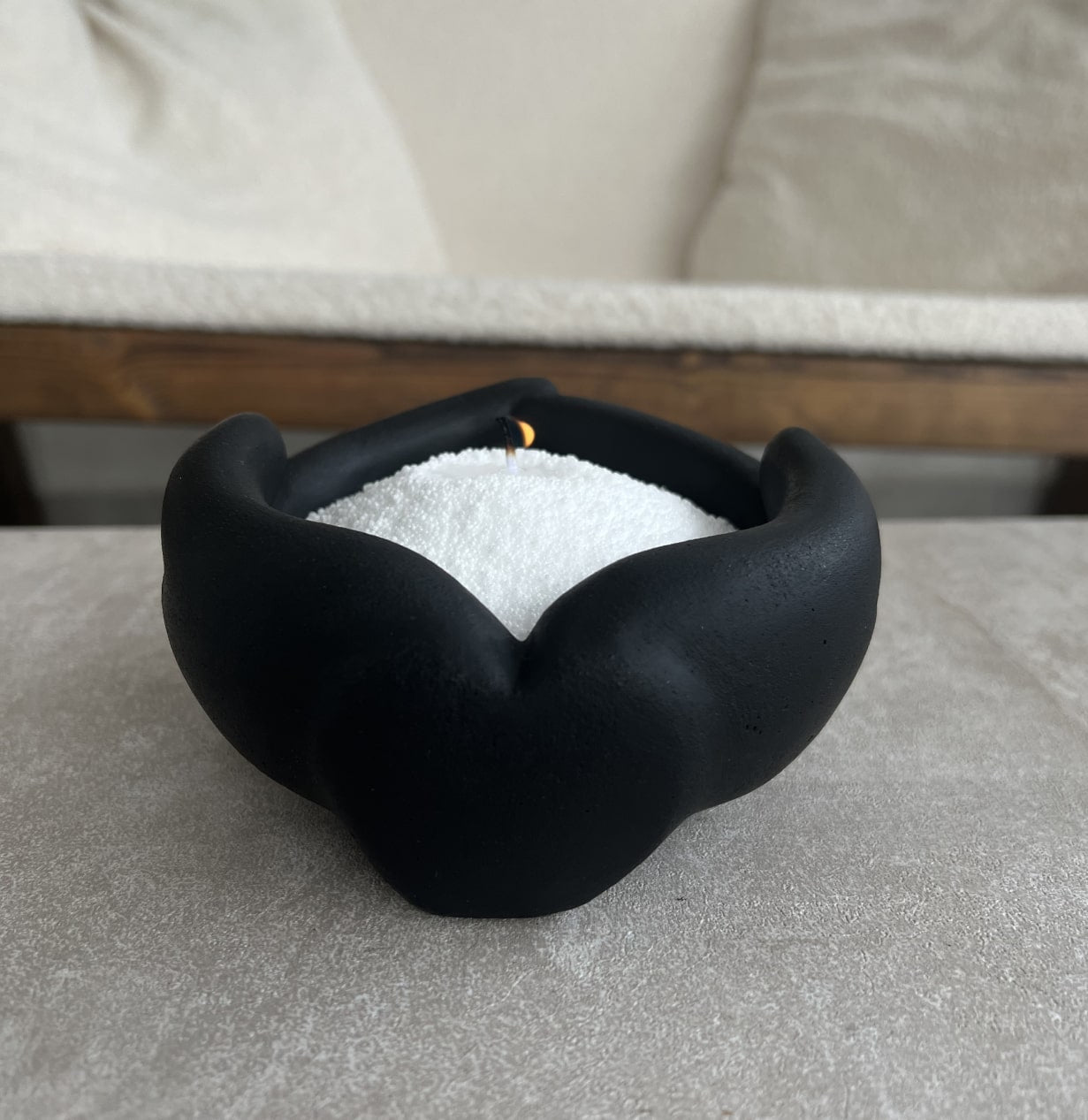 Black Hand Warmer with Wax Pearls